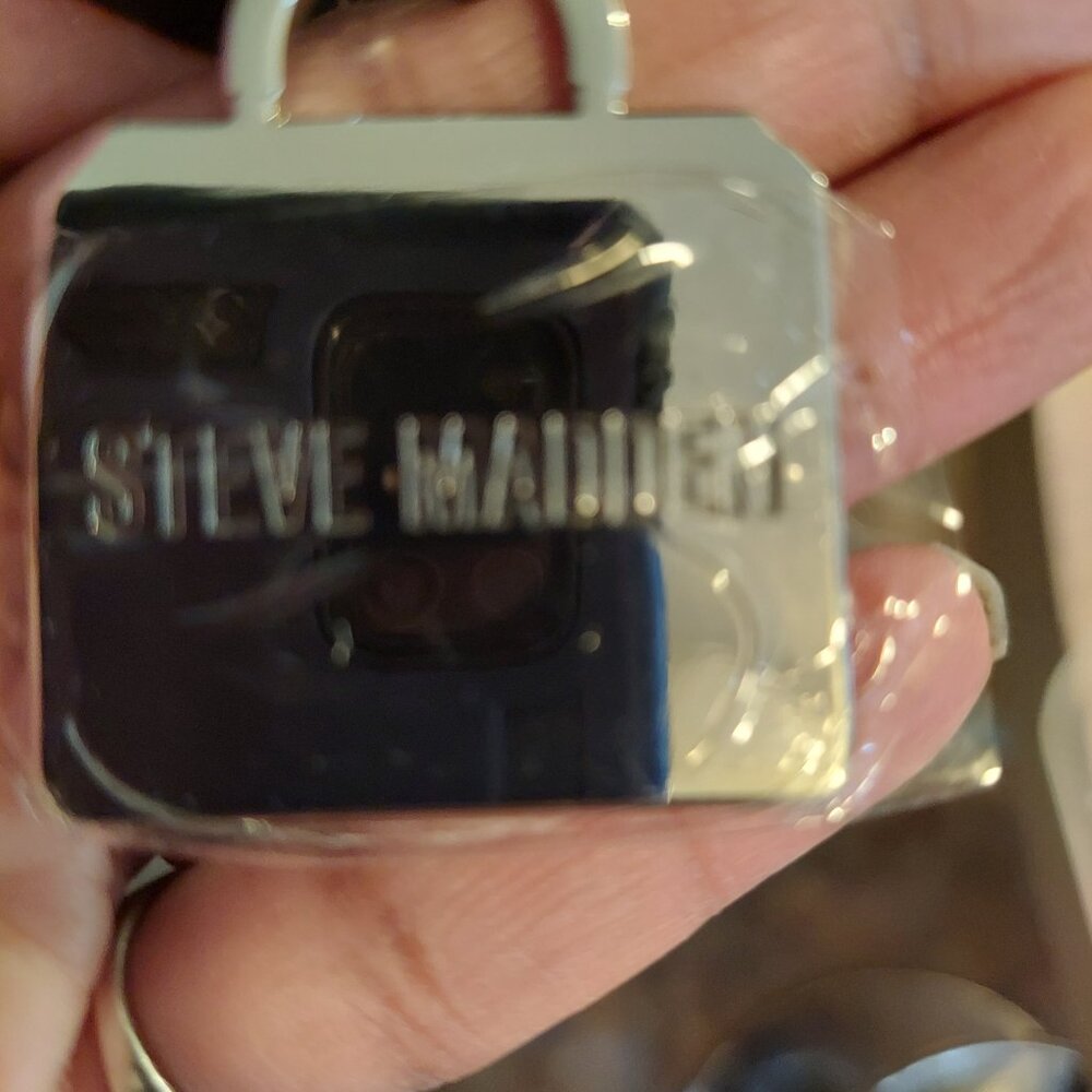 STEVE MADDEN SHOULDER BAG WITH SILVER METAL LETTERS - Picture 8 of 9